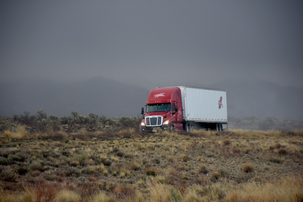 Trucking company in Montreal providing flatbed freight and oversize load trucking services by Lubana Trucking